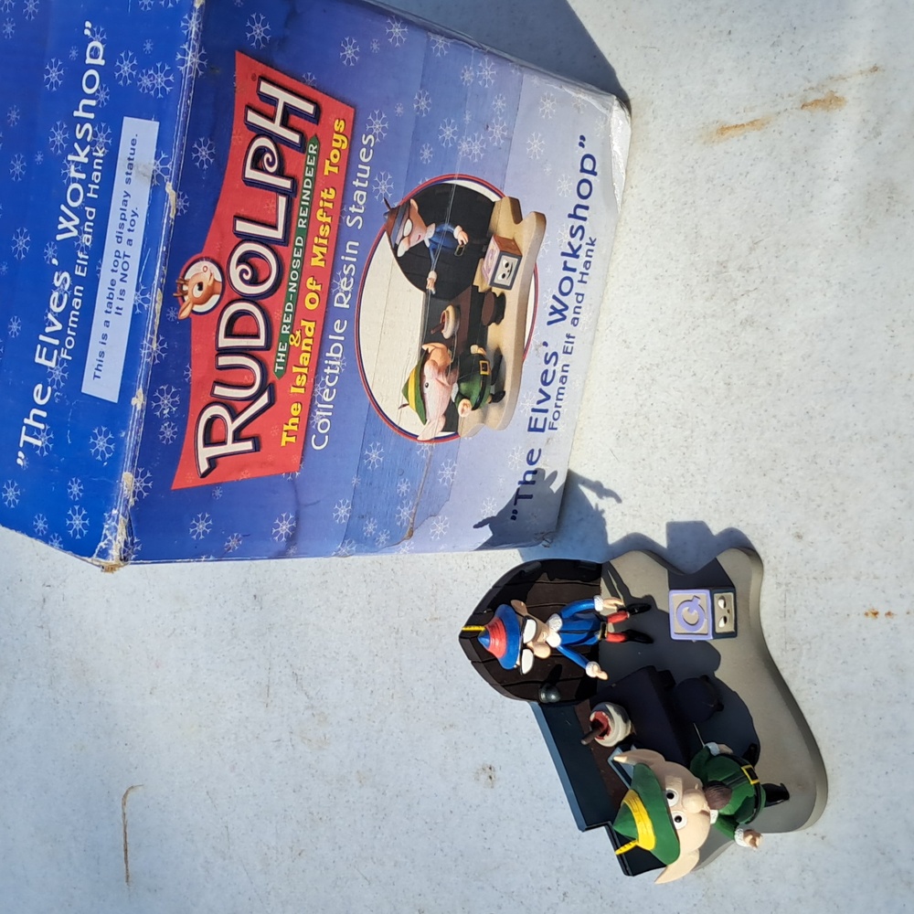 Holiday decor. Island of misfit toys